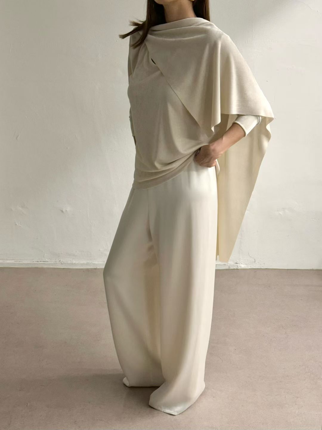 Selene Blouse (2 Colors) 直播後 Reels 隱藏款！