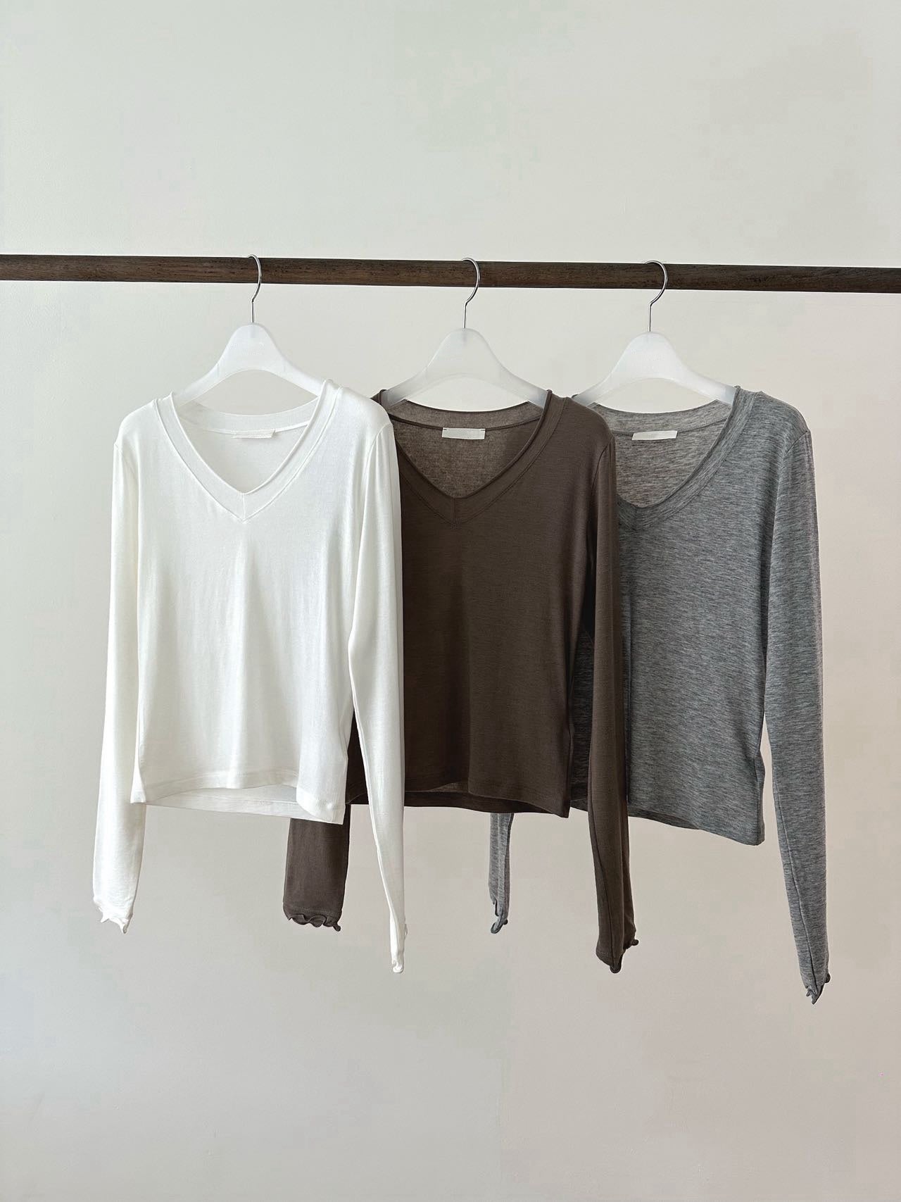Bess V-neck Tee (3 Colors)
