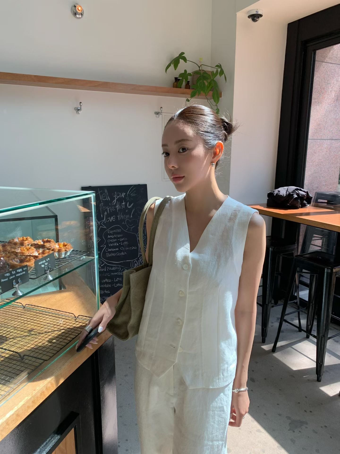 Elpis 100% Linen Vest (2 Colors)