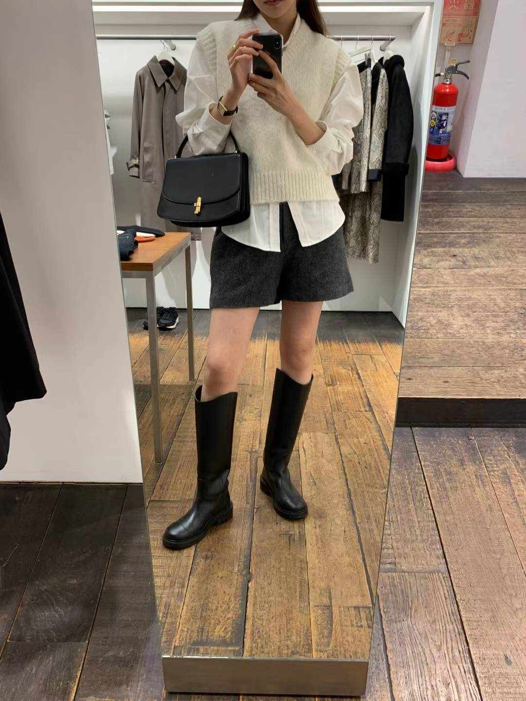 Amara Shorts (2 Colors)