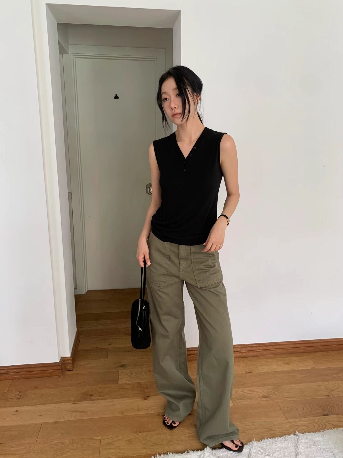 Y Button Sleeveless (4 Colors)