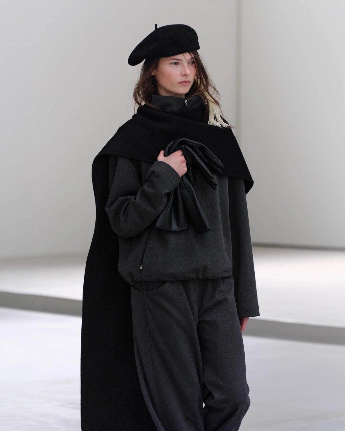 Hering Sweat Zip-up - image 3