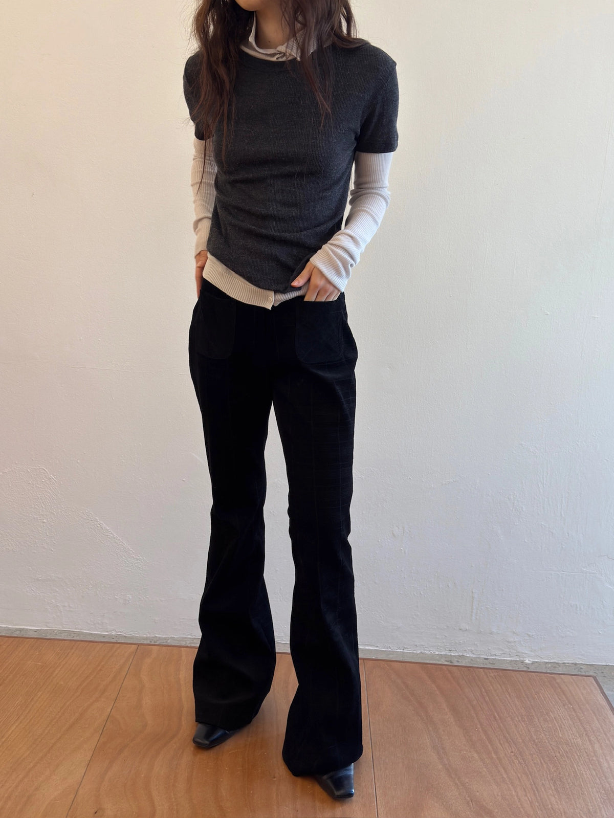 Wool Button Cardigan (4 Colors) model photo