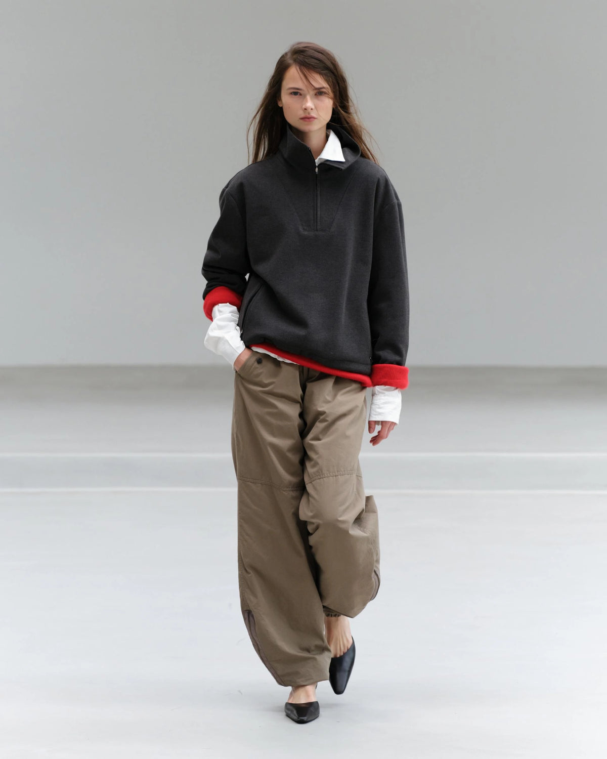 Hering Sweat Zip-up model photo