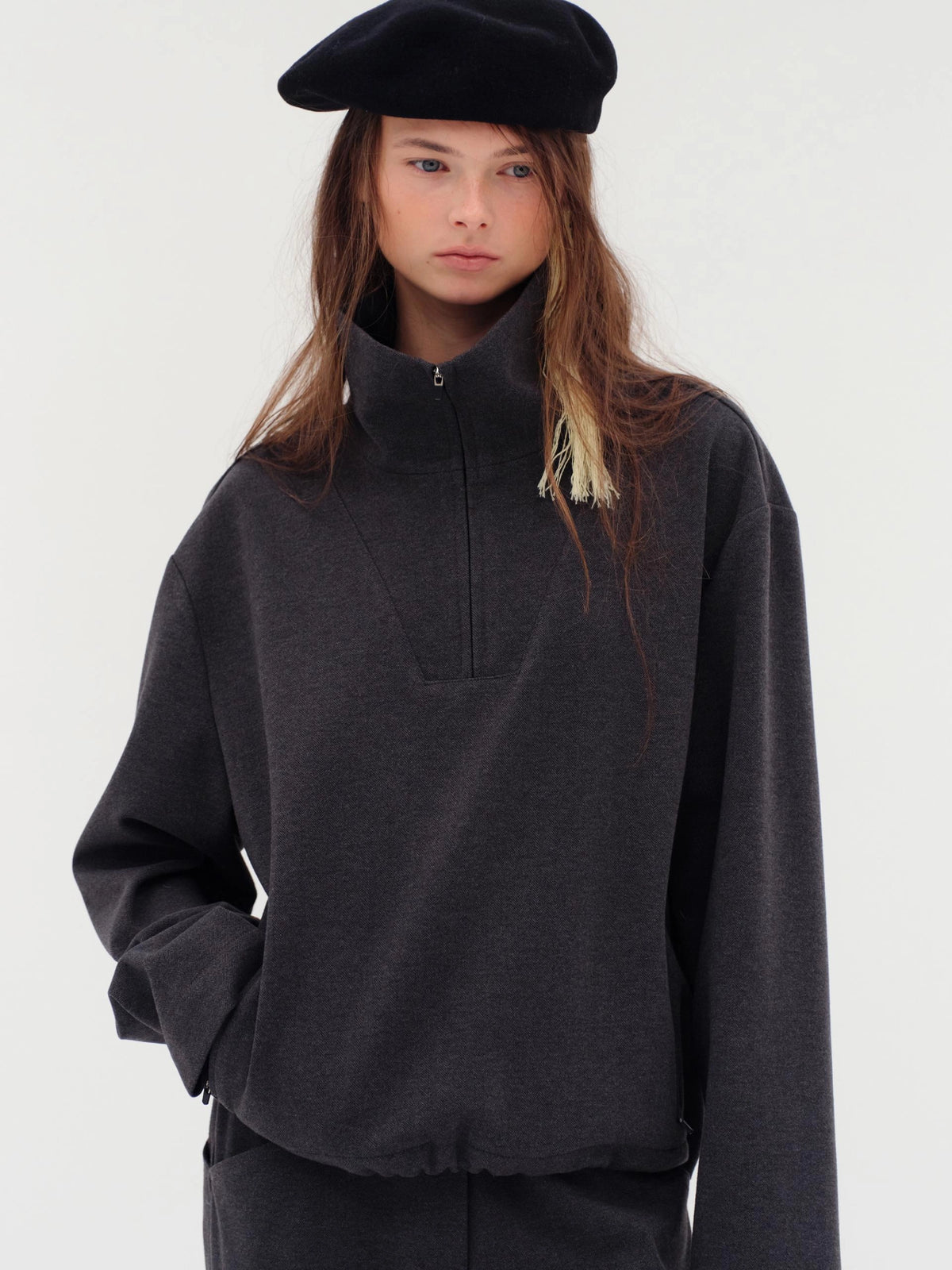 Hering Sweat Zip-up model photo
