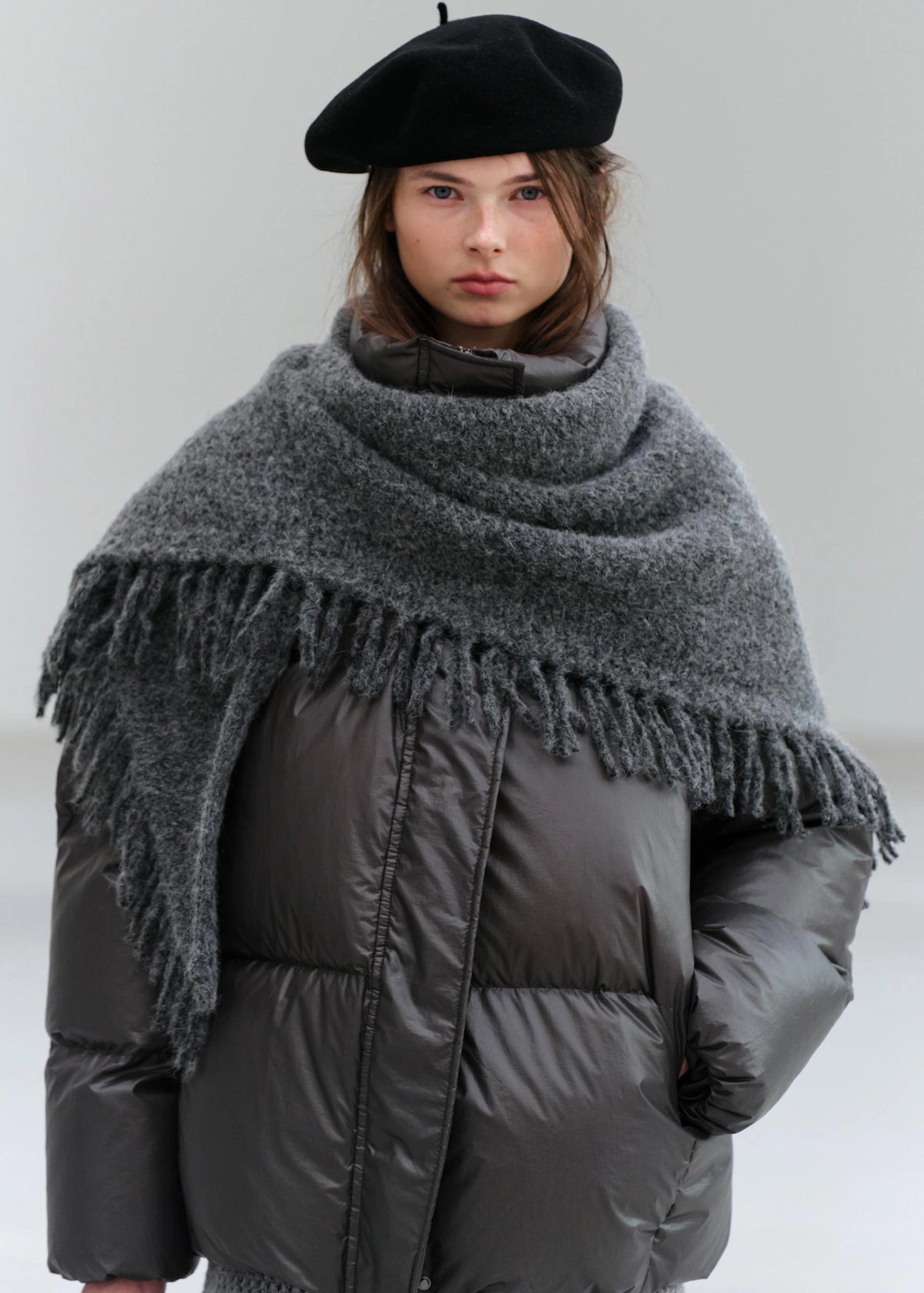 Knitted Shawl Muffler (2 Colors) model photo